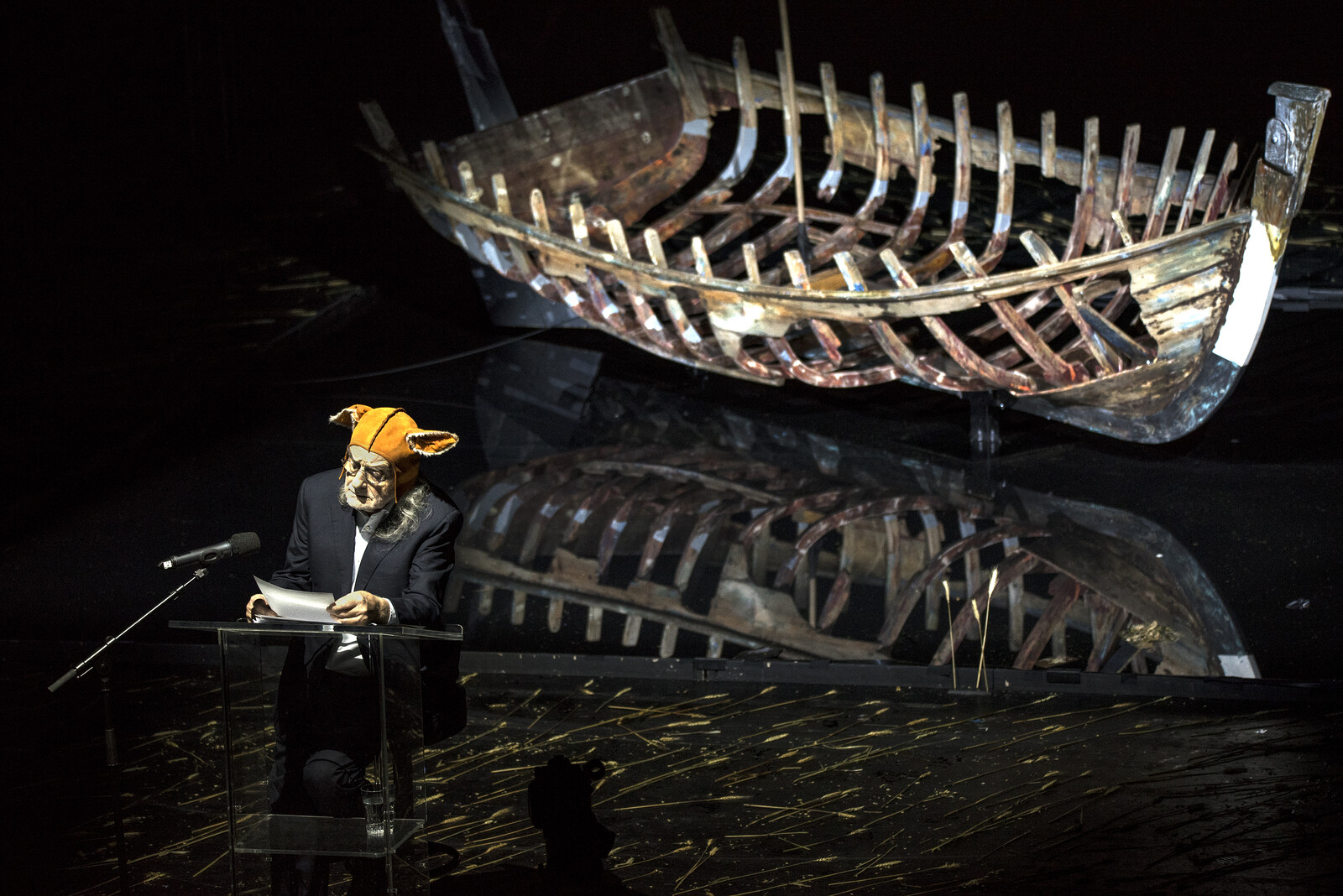 Roberto Ciulli mit Eselsmütze