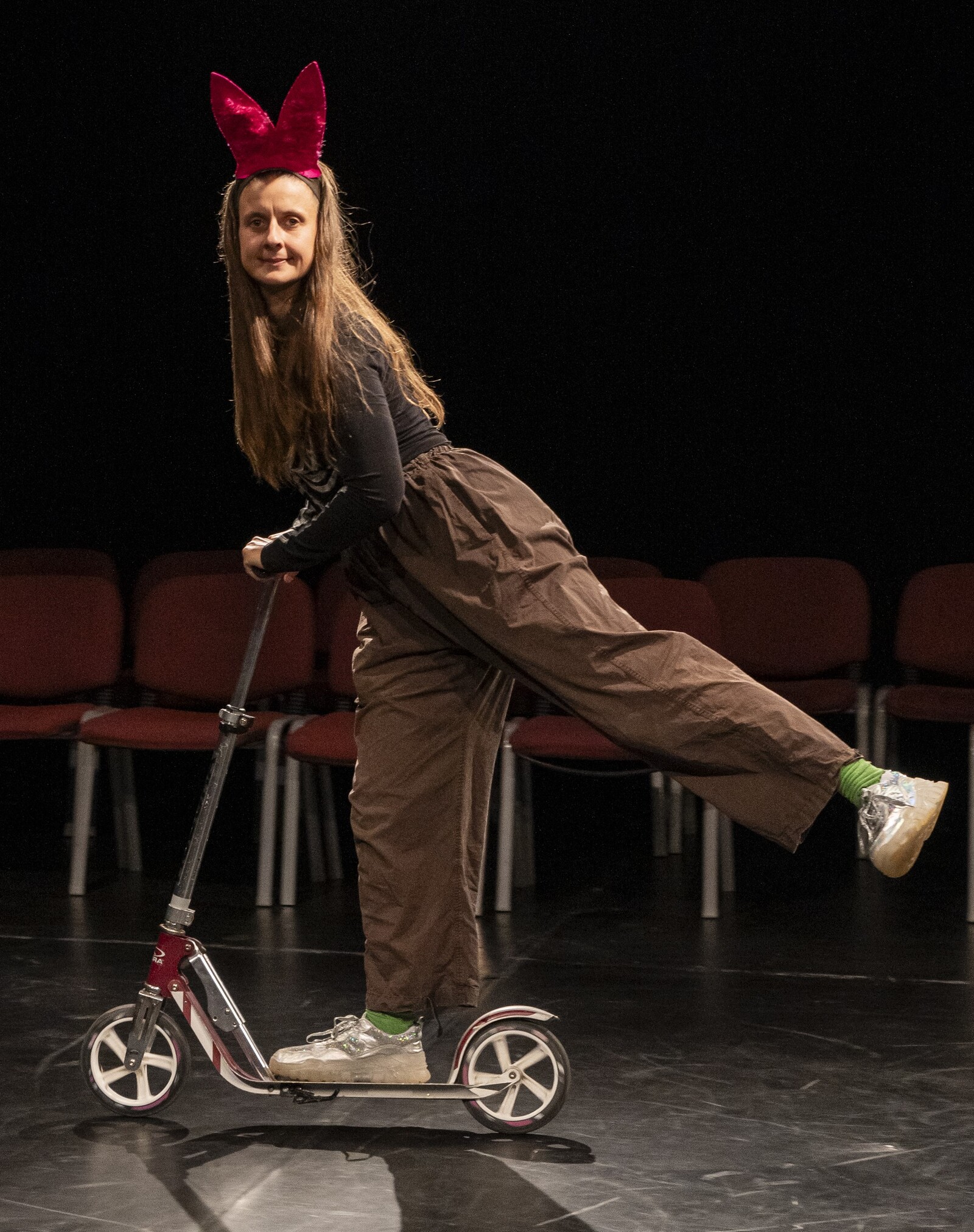 Gesine auf dem Roller.